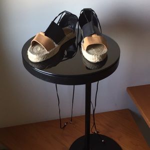 Ballerina Lace-Up Canvas bottom sandals